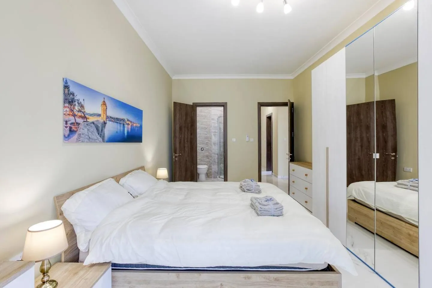 Seaview,Beautiful 3Br Apt 3 Marsaskala Apartment
